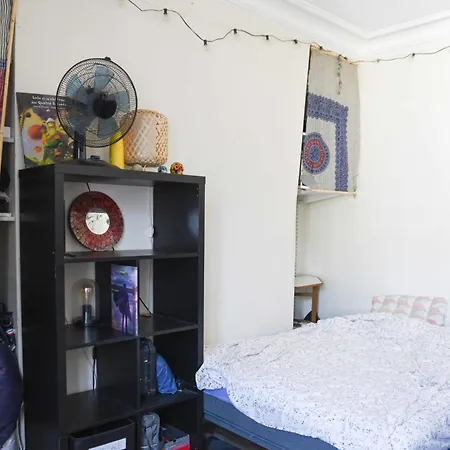 Pleasant With Wifi In The Center Of Apartament *